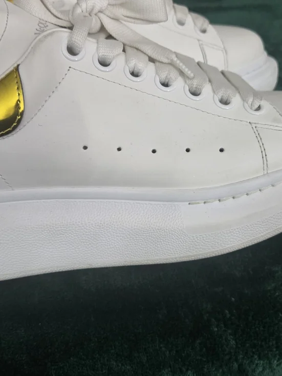 ALEXANDER MCQUEEN WOMAN OVER SIZE WHITE/GOLD SHOES RARE MODEL SIZE 38 1/2 **** - Picture 10 of 11